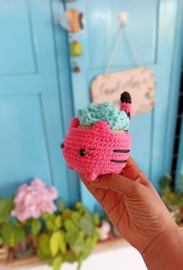 Succulent cat planter amigurumi pattern