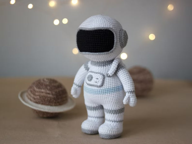 ASTRONAUT crochet pattern