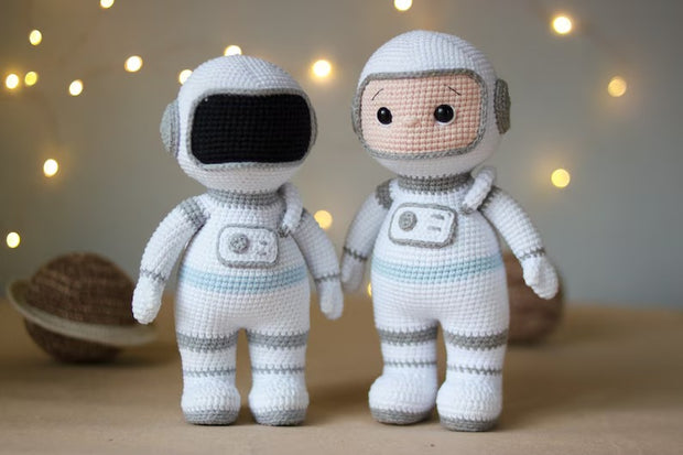 ASTRONAUT crochet pattern
