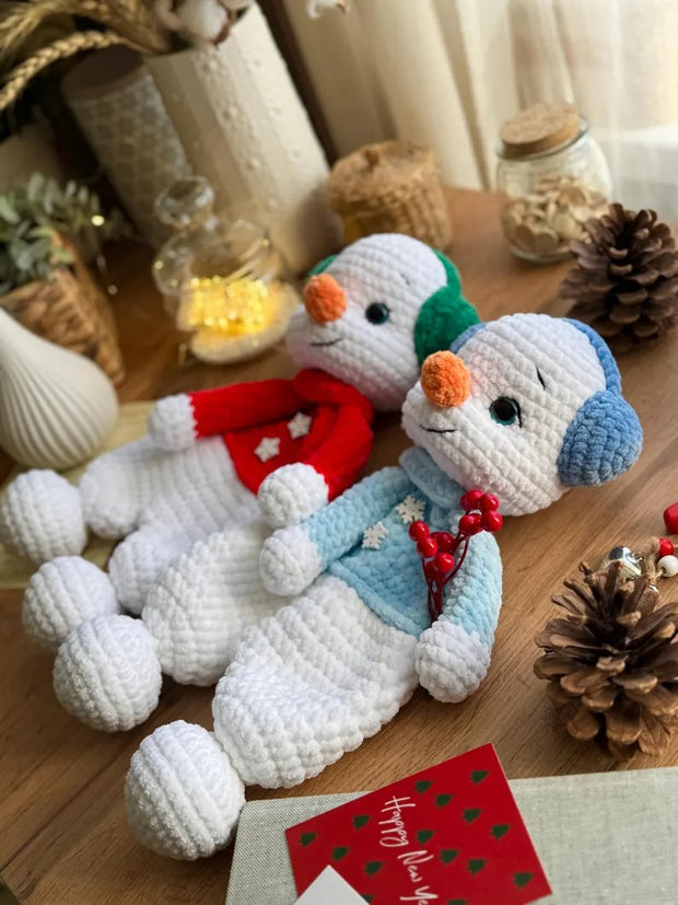 Crochet snowman snuggler