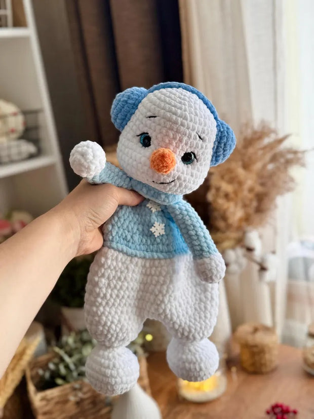 Crochet snowman snuggler