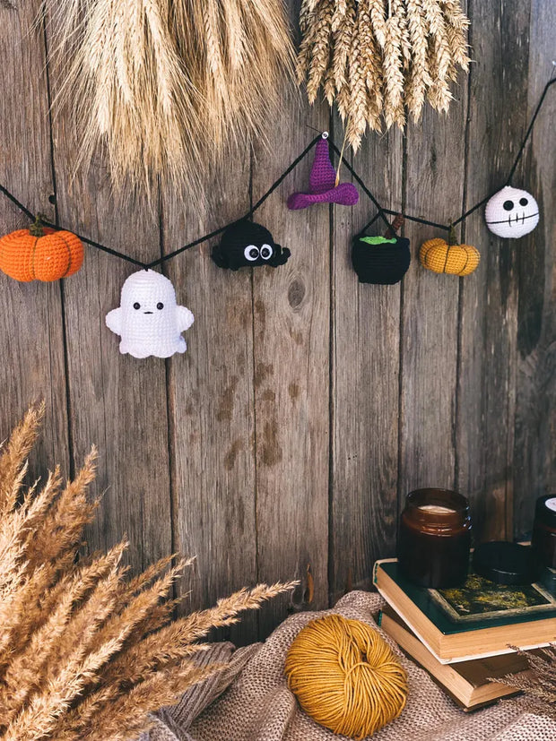 Crochet pattern creepy Halloween garland
